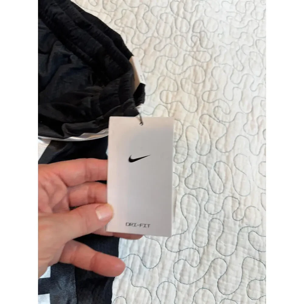Nike Boy's Black Athletic Shorts Size Small